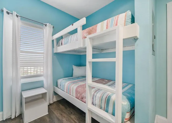 Sea-Renity At Laketown Wharf #1607 By Nautical Properties