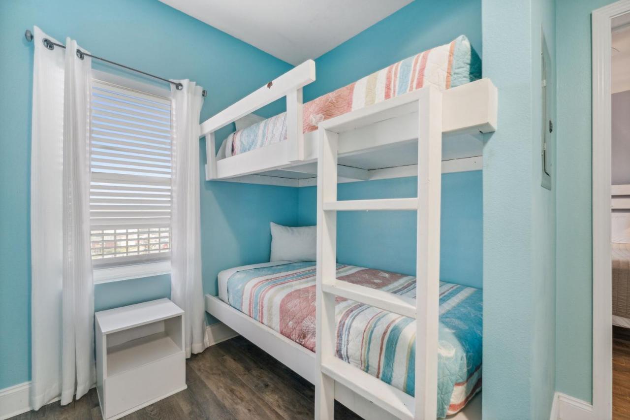 Sea-renity At Laketown Wharf #1607 By Nautical Panama City Beach